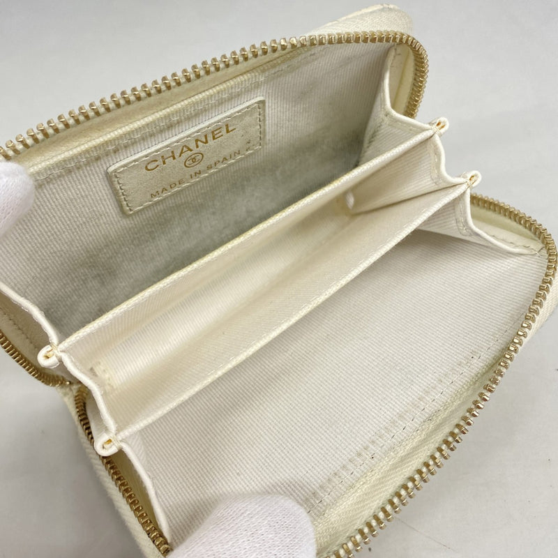 【6fc3292-k】シャネル コインケース マトラッセ キャビアスキン ホワイト シャンパンゴールド金具【中古】レディース