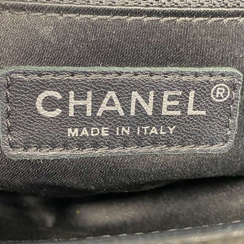 【6fc3311】シャネル ショルダーバッグ チェーンショルダー シェブロン ラムスキン ブラック シルバー金具【中古】レディース