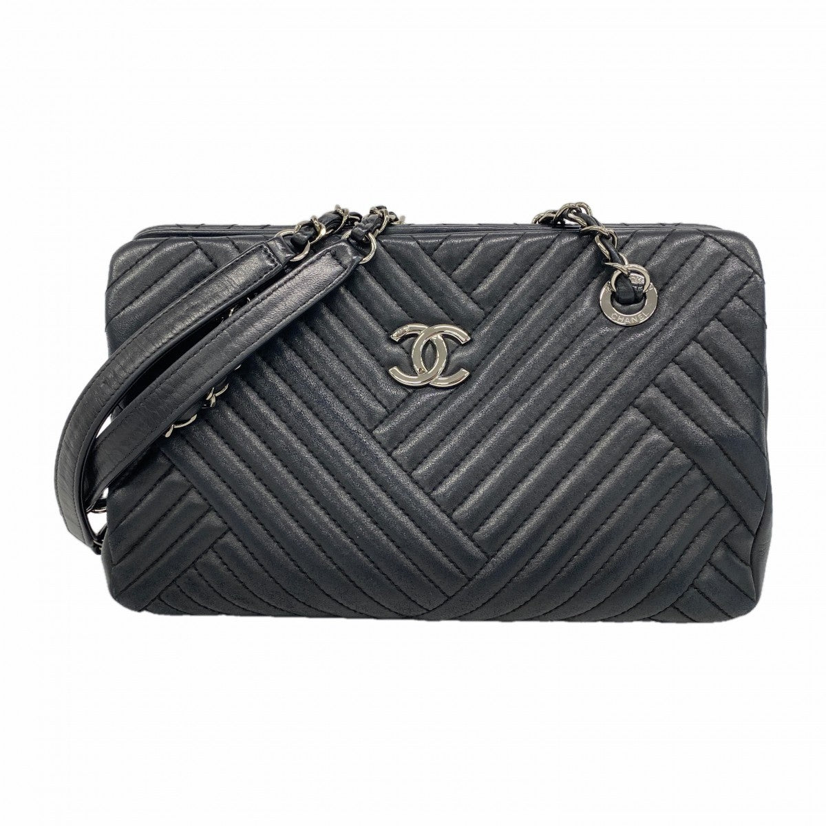 【6fc3311】シャネル ショルダーバッグ チェーンショルダー シェブロン ラムスキン ブラック シルバー金具【中古】レディース