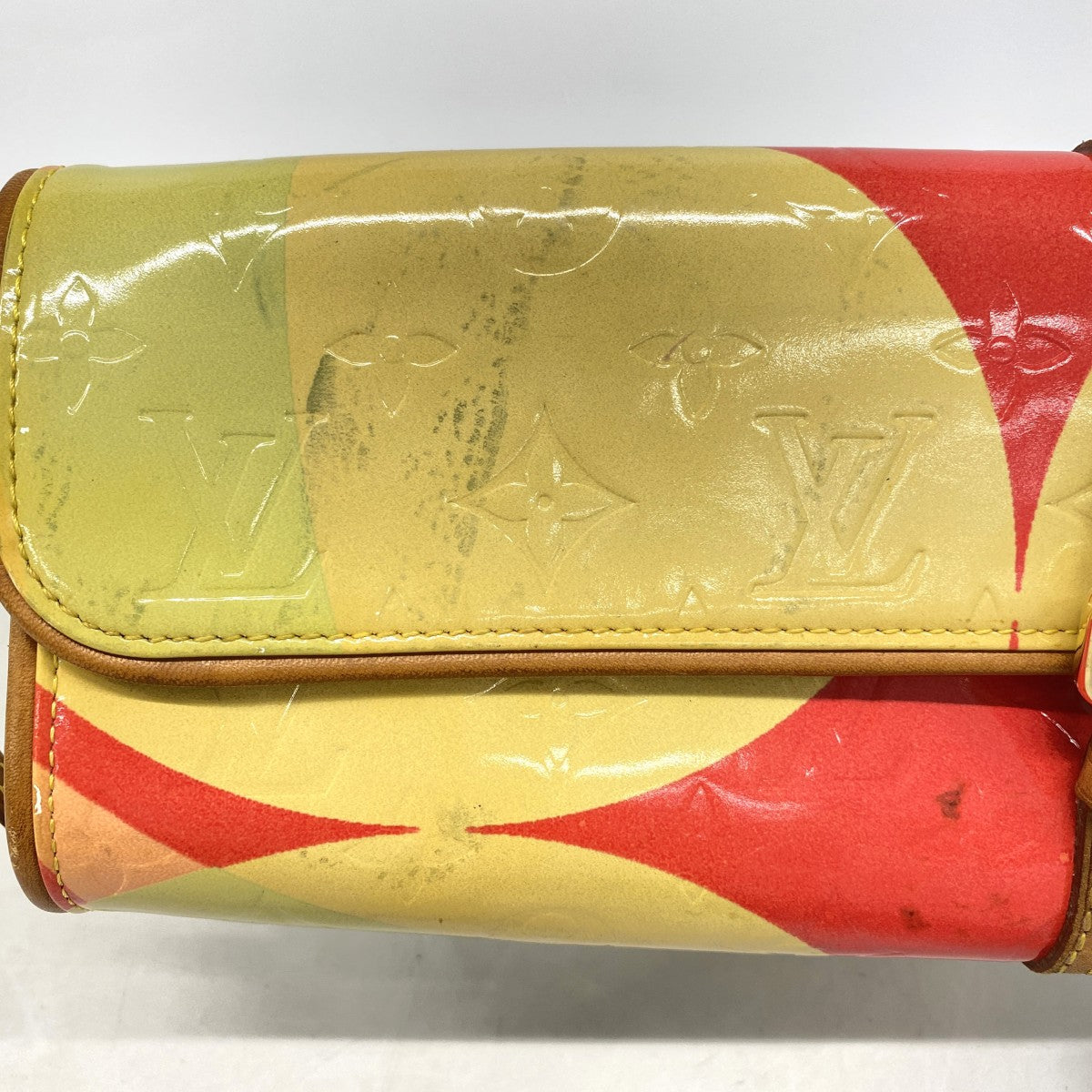 【6fc3382】ルイヴィトン ショルダーバッグ ヴェルニ ポシェットフルール M91118 イエロー マルチカラー【中古】レディース