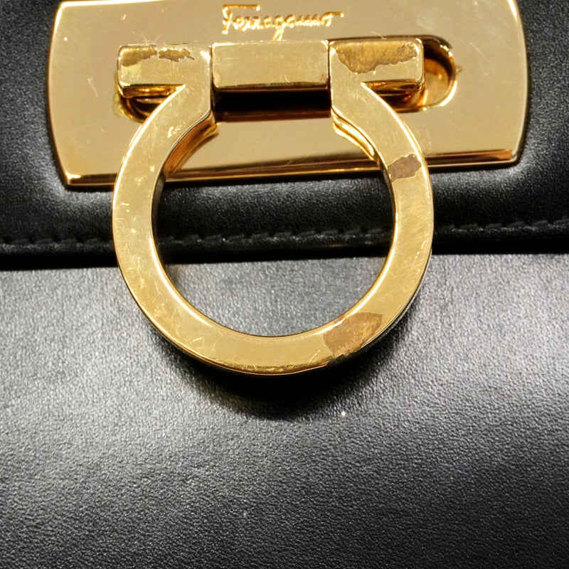 【6fc3408】サルヴァトーレフェラガモ ハンドバッグ ガンチーニ レザー ブラック ゴールド金具 2wayバッグ【中古】レディース