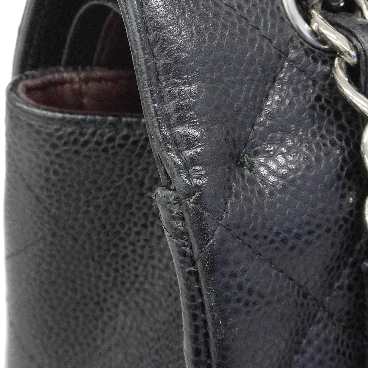 【6fc3749】シャネル ショルダーバッグ デカマトラッセ Wフラップ Wチェーン キャビアスキン ブラック シルバー金具【中古】レディース