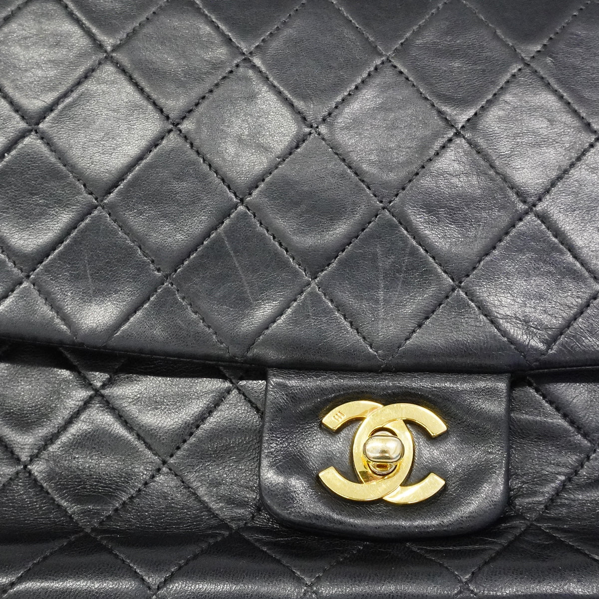【6fc3751】シャネル ショルダーバッグ マトラッセ Wチェーン ラムスキン ブラック ゴールド金具【中古】レディース