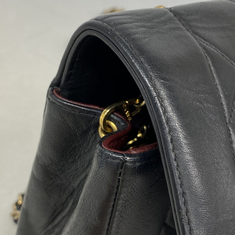 【6fc3758-h】シャネル ショルダーバッグ ダイアナ チェーンショルダー ラムスキン ブラック ゴールド金具【中古】レディース