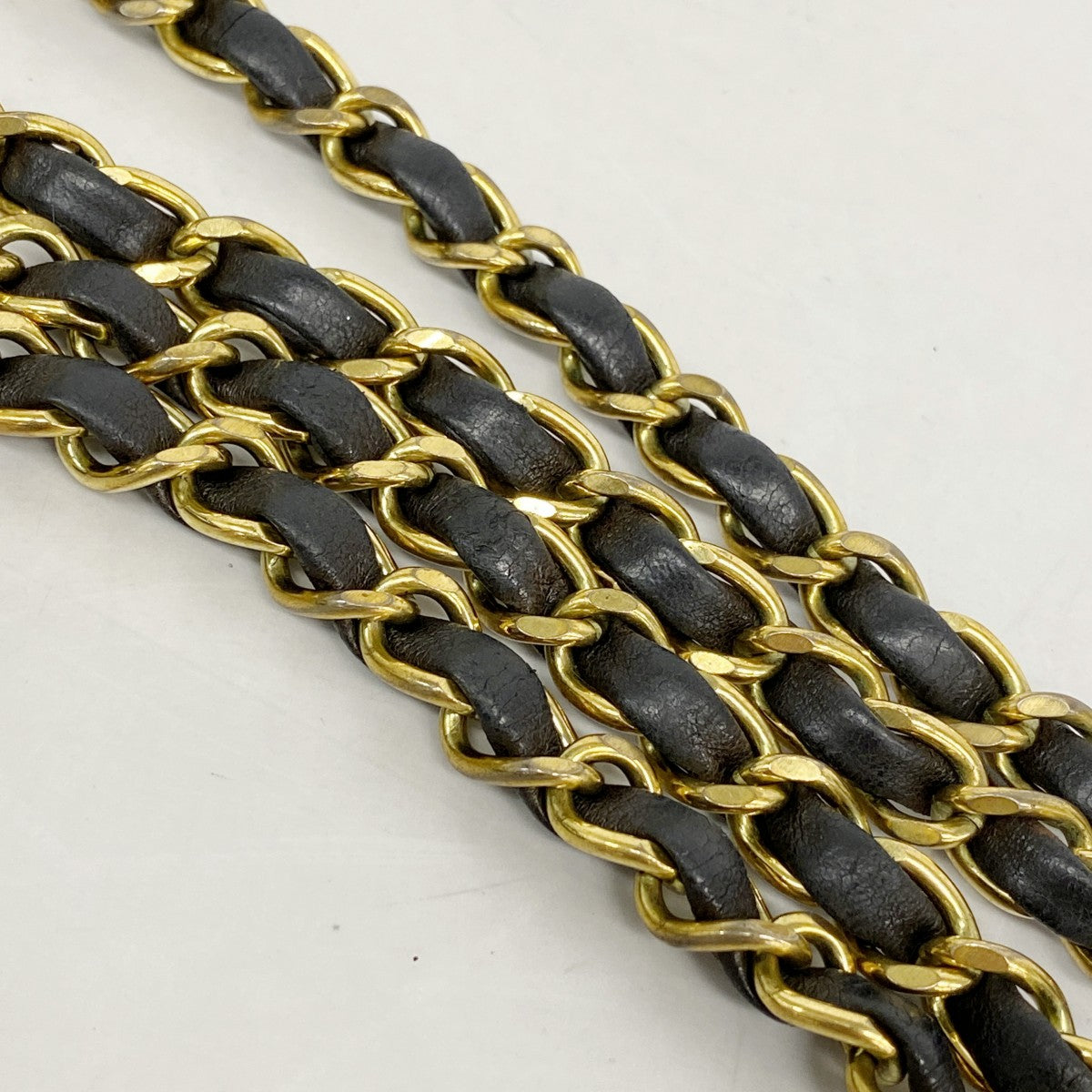 【6fc3781-h】シャネル ショルダーバッグ ダイアナ チェーンショルダー ラムスキン ブラック ゴールド金具【中古】レディース