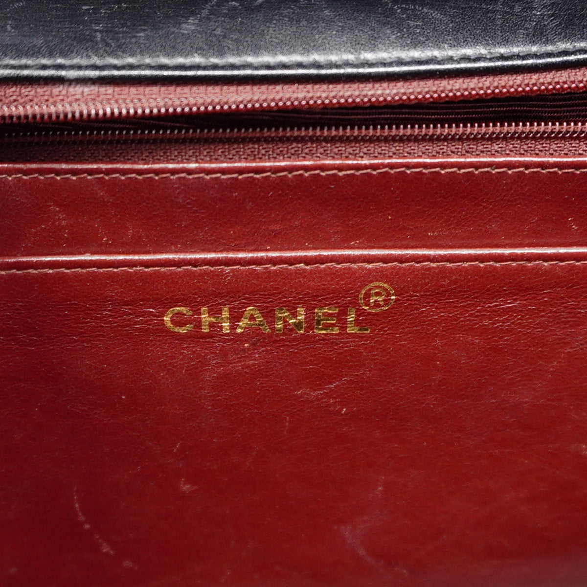 【6fc3786】シャネル ショルダーバッグ デカマトラッセ Wチェーン ラムスキン ブラック ゴールド金具【中古】レディース