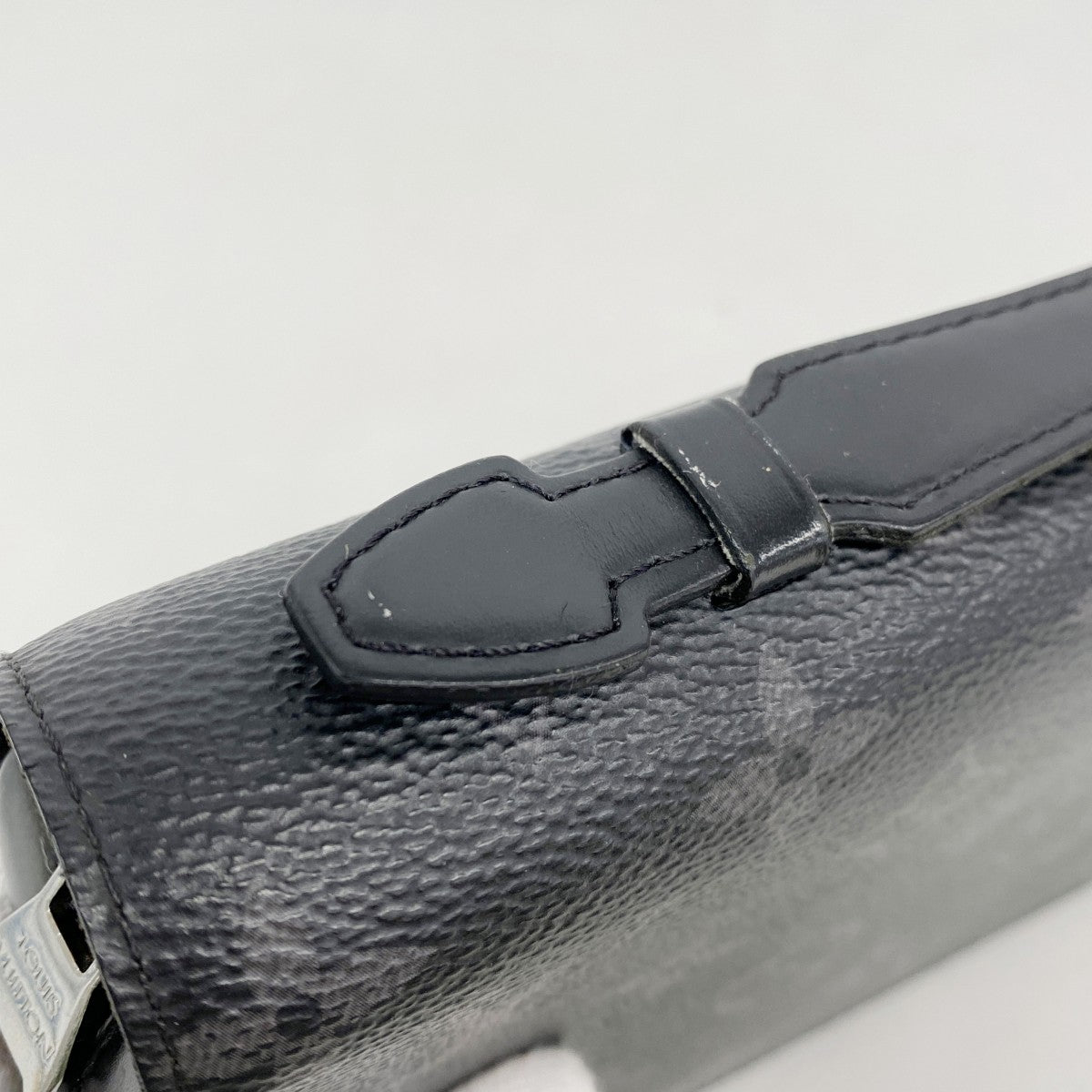 【6fc3856】ルイヴィトン 長財布 モノグラム・エクリプス ジッピーXL M61698 ブラック【中古】メンズ