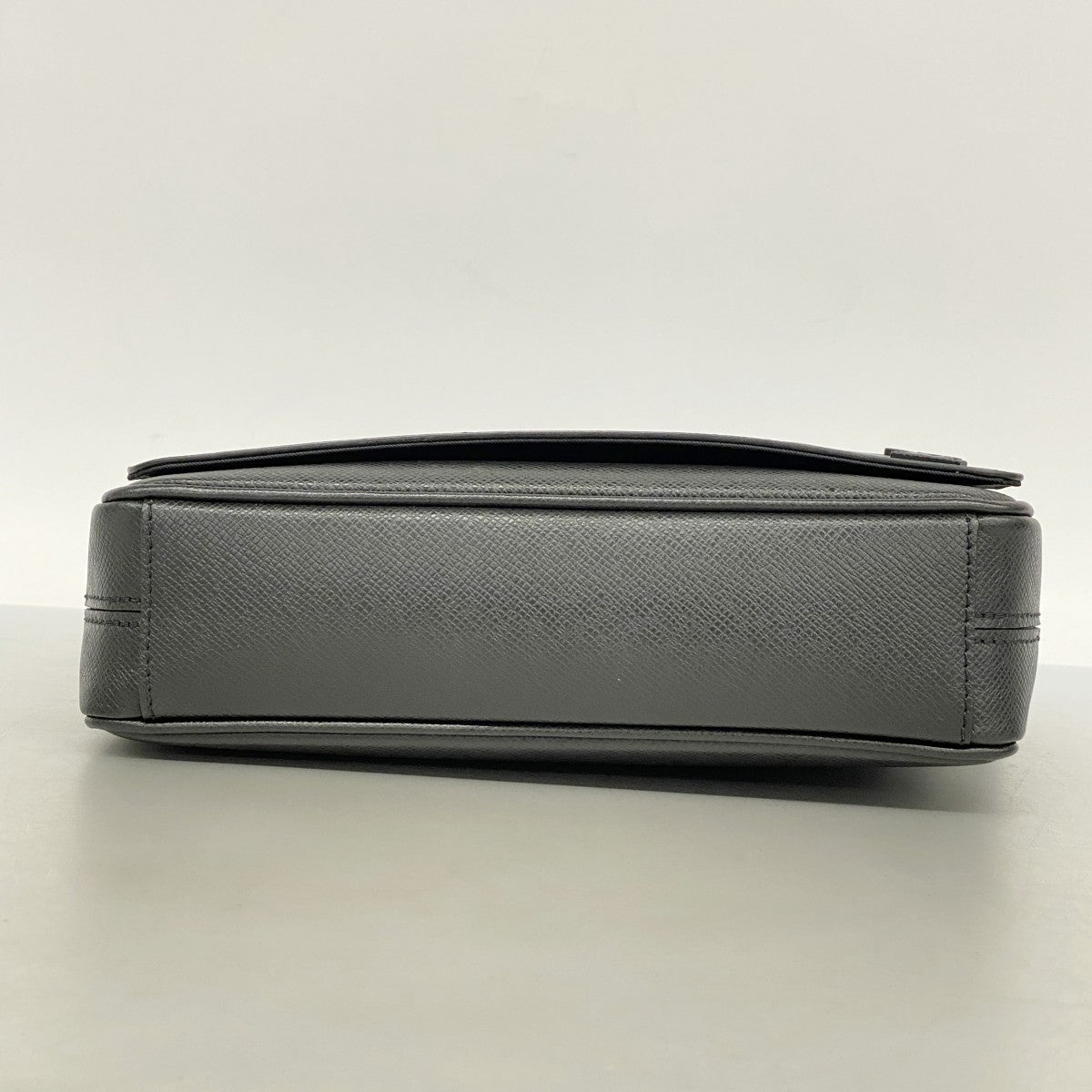 【6fc4098】ルイヴィトン ショルダーバッグ タイガ ディストリクトPM M30850 ノワール【中古】メンズ