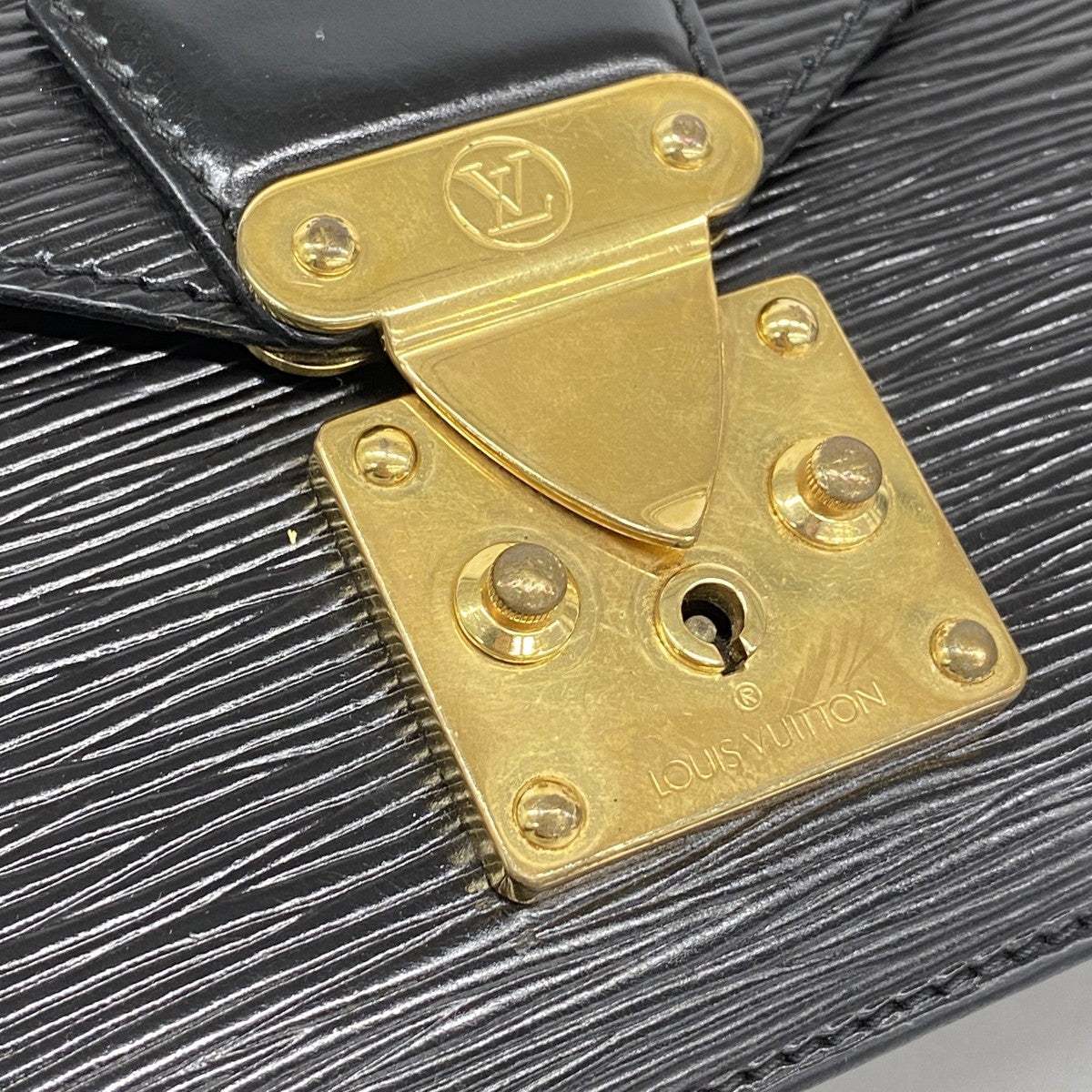 【6fc4099】ルイヴィトン クラッチバッグ エピ セリエドラゴンヌ M52612 ノワール【中古】メンズ