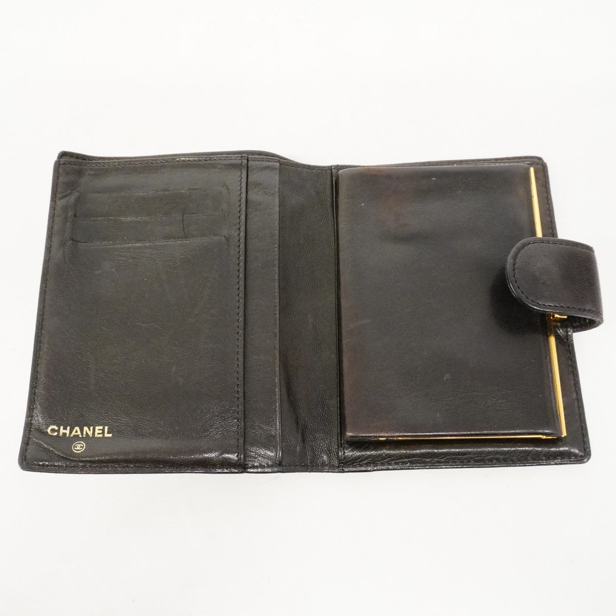 【6fc4117】シャネル 財布 ラムスキン ブラック ゴールド金具【中古】レディース