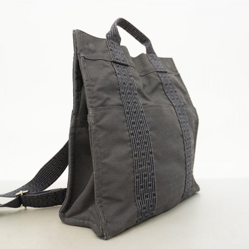 【6fc4182】エルメス リュック・デイパック エールラインアドMM キャンバス グレー シルバー金具【中古】メンズ レディース ユニセックス