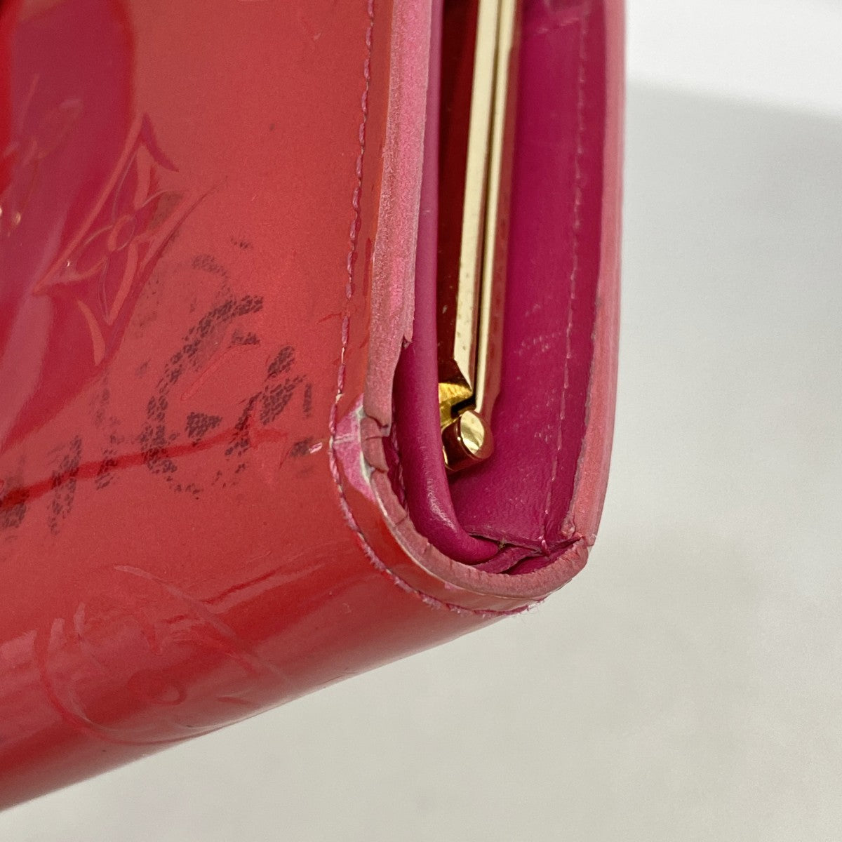 【6fc4226】ルイヴィトン 財布 ヴェルニ ポルトフォイユヴィエノワ M93651 ローズポップ【中古】レディース
