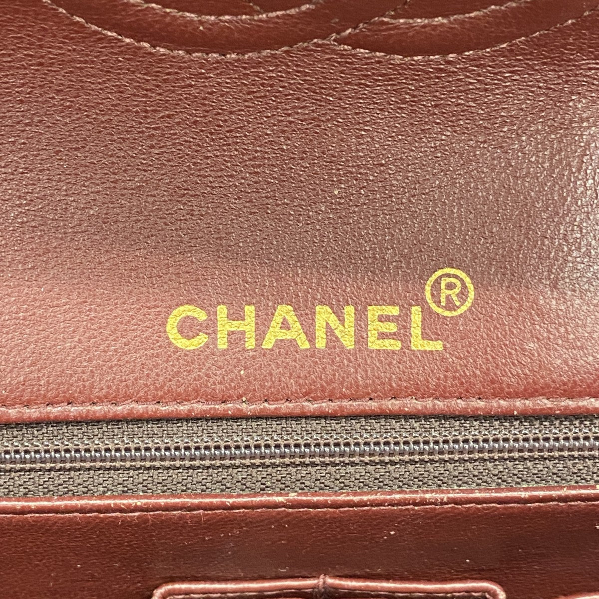 【6fc4280-h】シャネル ショルダーバッグ マトラッセ Wフラップ Wチェーン ラムスキン ブラック ゴールド金具【中古】レディース
