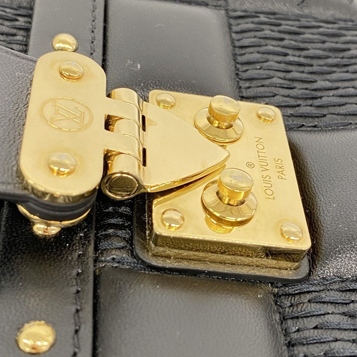 【6fc4324】ルイヴィトン ショルダーバッグ ポシェットトロカ M59046 ブラック【中古】レディース
