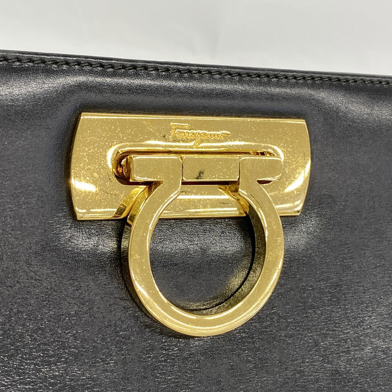 【6fc4513】サルヴァトーレフェラガモ ショルダーバッグ ガンチーニ レザー ブラック ゴールド金具【中古】レディース