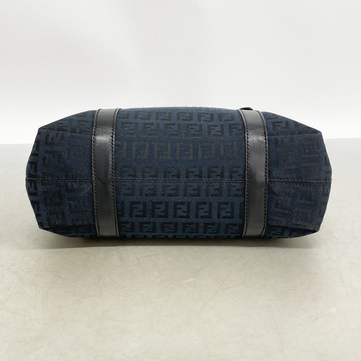 【6fc4515】フェンディ ハンドバッグ ズッキーノ ナイロンキャンバス ネイビー ブラック ゴールド金具【中古】レディース