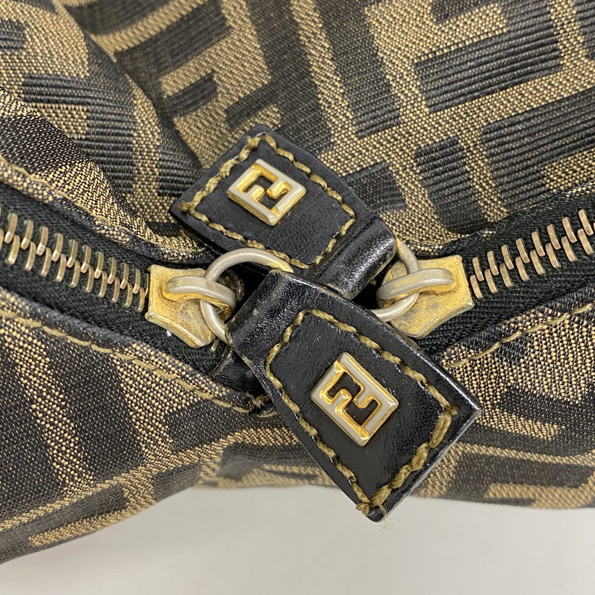 【6fc4525】フェンディ ショルダーバッグ ズッカ ナイロンキャンバス ブラウン ゴールド金具【中古】レディース
