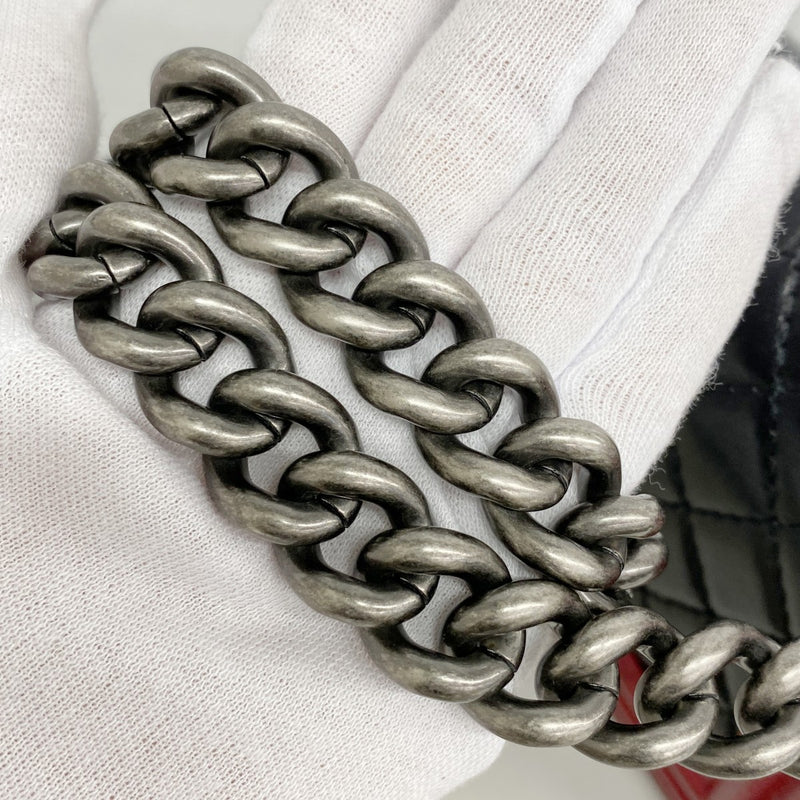 【6fc4632-k】シャネル ショルダーバッグ ボーイシャネル チェーンショルダー ラムスキン ブラック レッド シルバー金具【中古】レディース