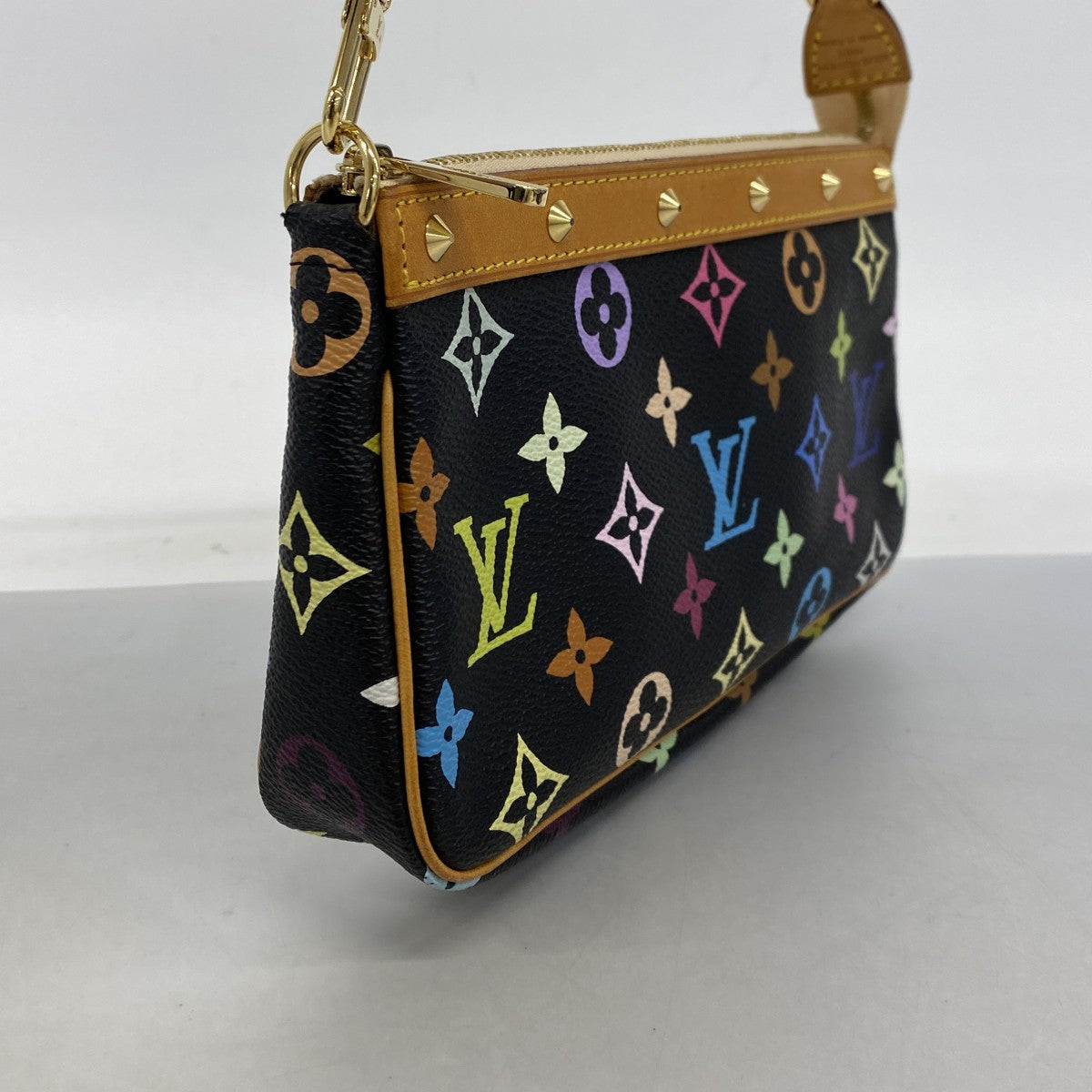 【6fd4811-k】ルイヴィトン ポーチ モノグラム・マルチカラー ポシェットアクセソワール M92648 ノワール【中古】レディース