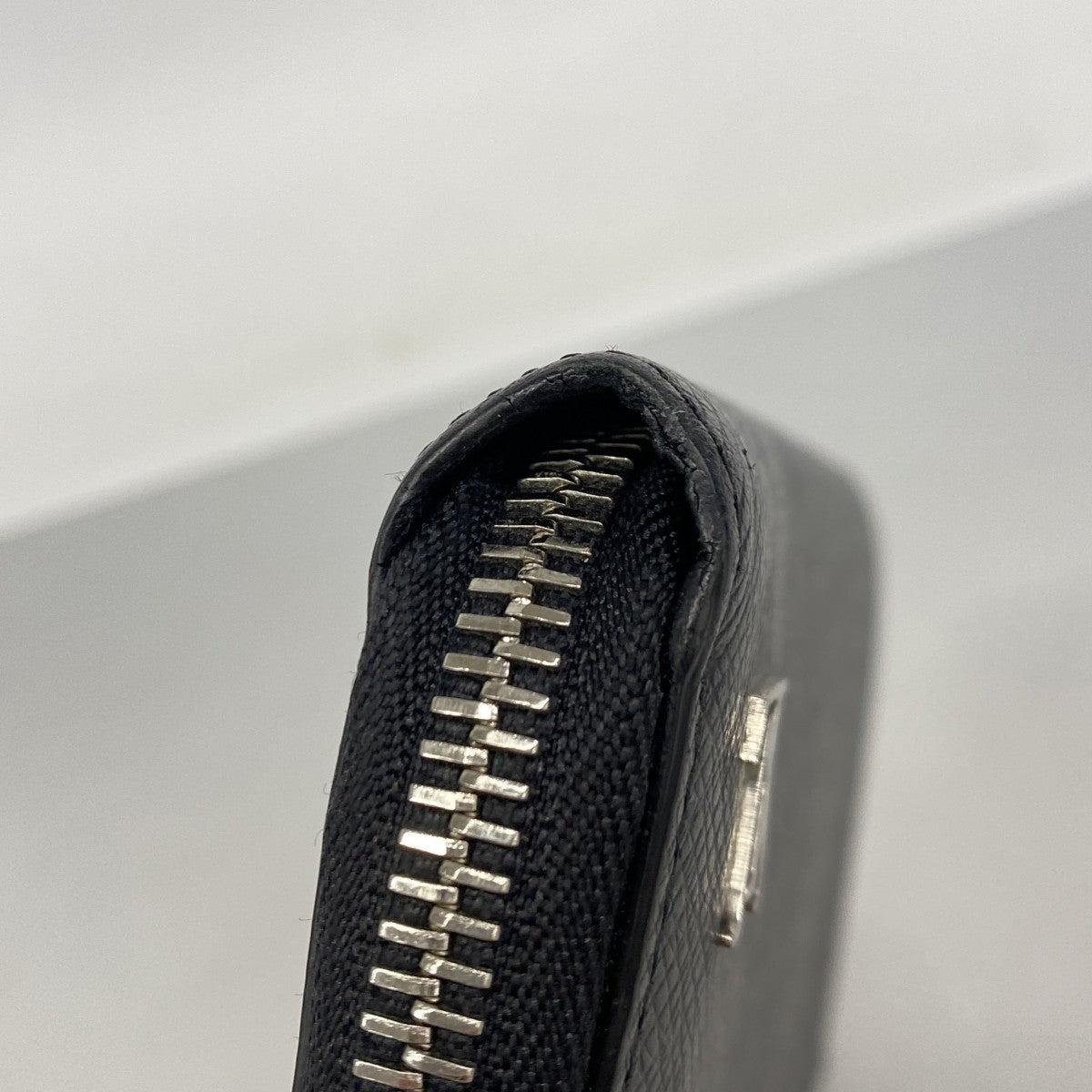 【6fd4813-k】ルイヴィトン 長財布 タイガ ジッピードラゴンヌ M69409 ノワール【中古】メンズ