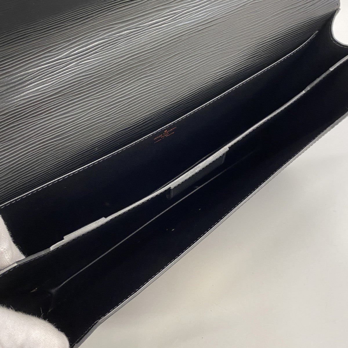 【6fd4861】ルイヴィトン ブリーフケース エピ セルヴィエットコンセイエ M54422 ノワール【中古】メンズ
