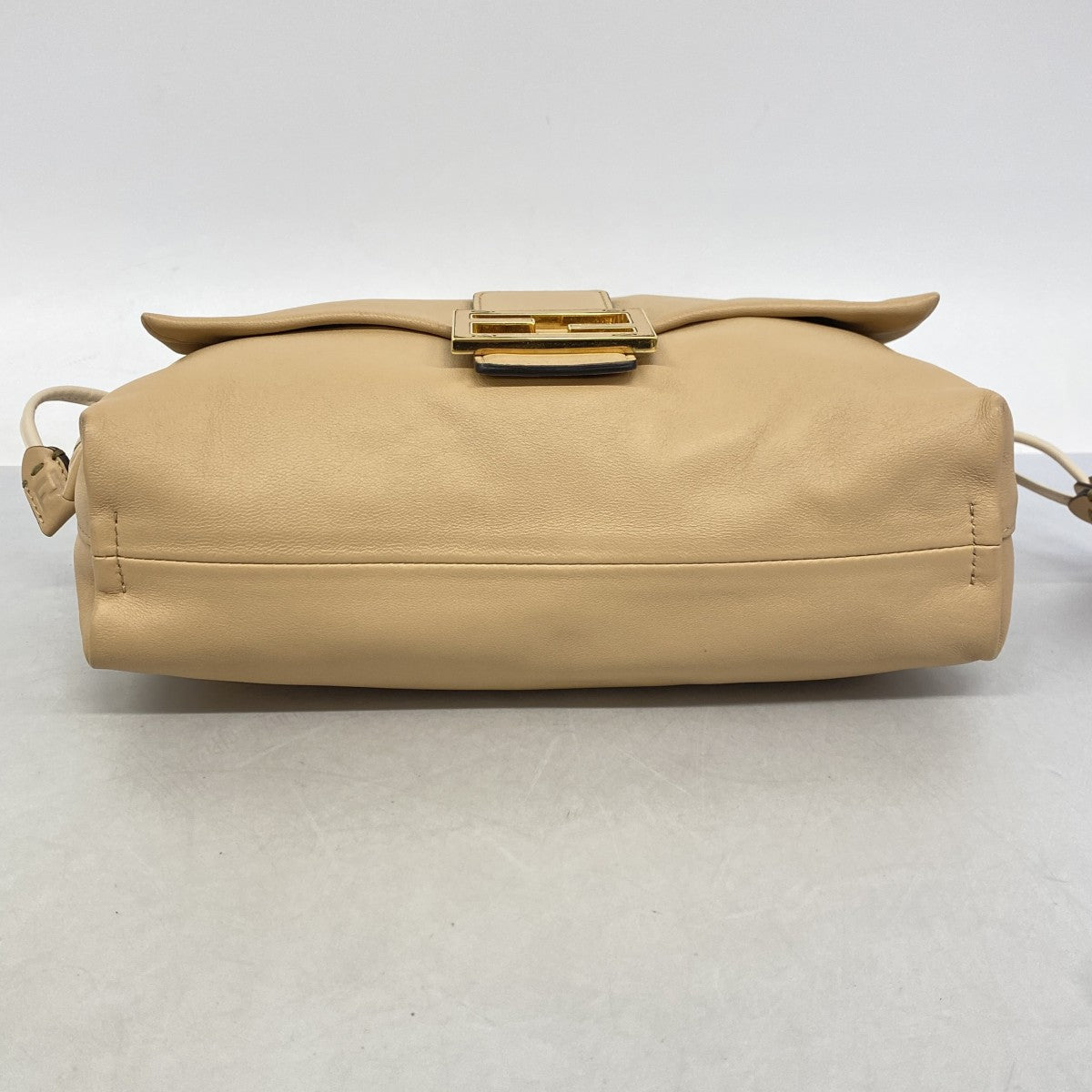 【6fd4865】フェンディ ショルダーバッグ レザー ベージュ ゴールド金具【中古】レディース