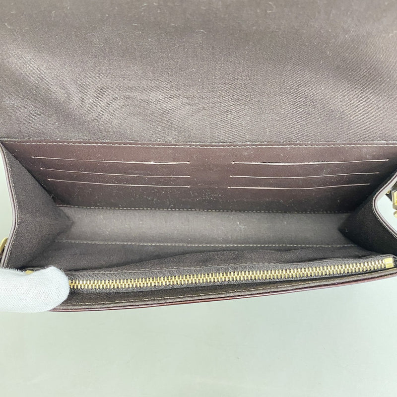 【6fd5004-k】ルイヴィトン ショルダーウォレット ヴェルニ ロスモアMM M91549 アマラント【中古】レディース