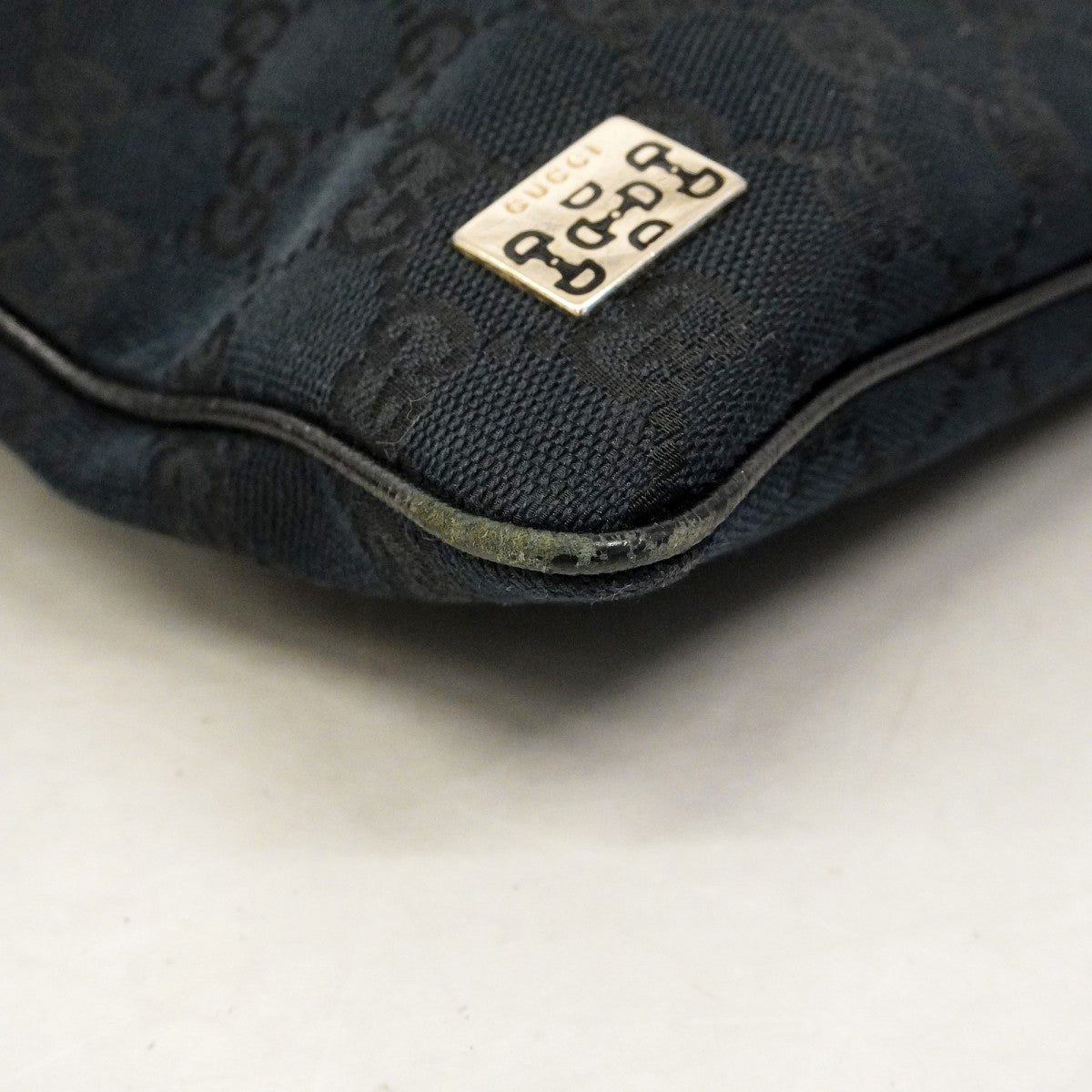 【6fd5009-k】グッチ ショルダーバッグ GGキャンバス ホースビット 145809 キャンバス ブラック ゴールド金具【中古】レディース