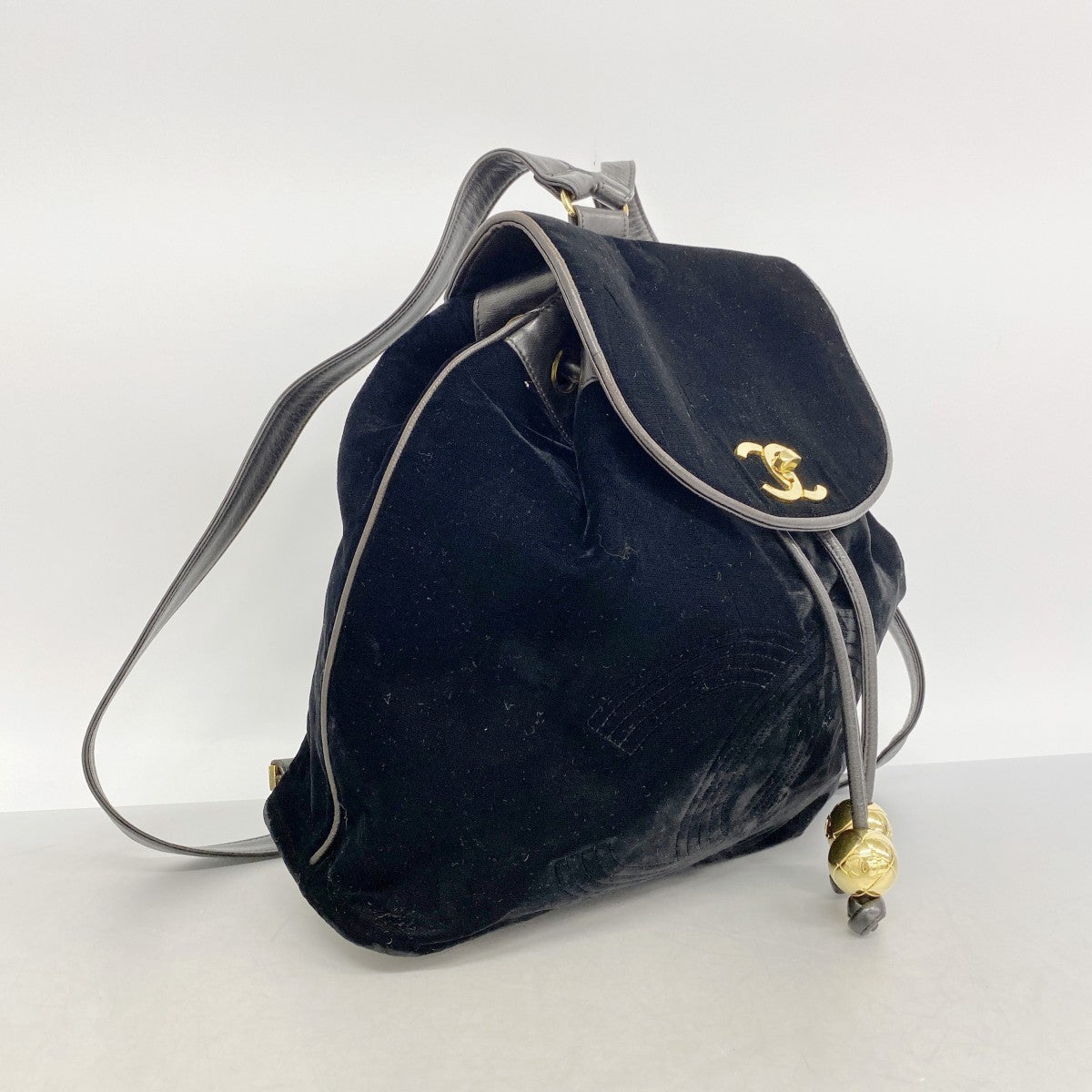 【6fd5043-k】シャネル リュック・デイパック ベロア ブラック ゴールド金具【中古】レディース