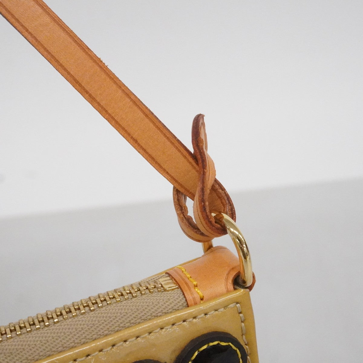 【6fd5064-k】ルイヴィトン ポーチ ヴェルニ フラワーレキシントン M92246 ベージュ【中古】レディース
