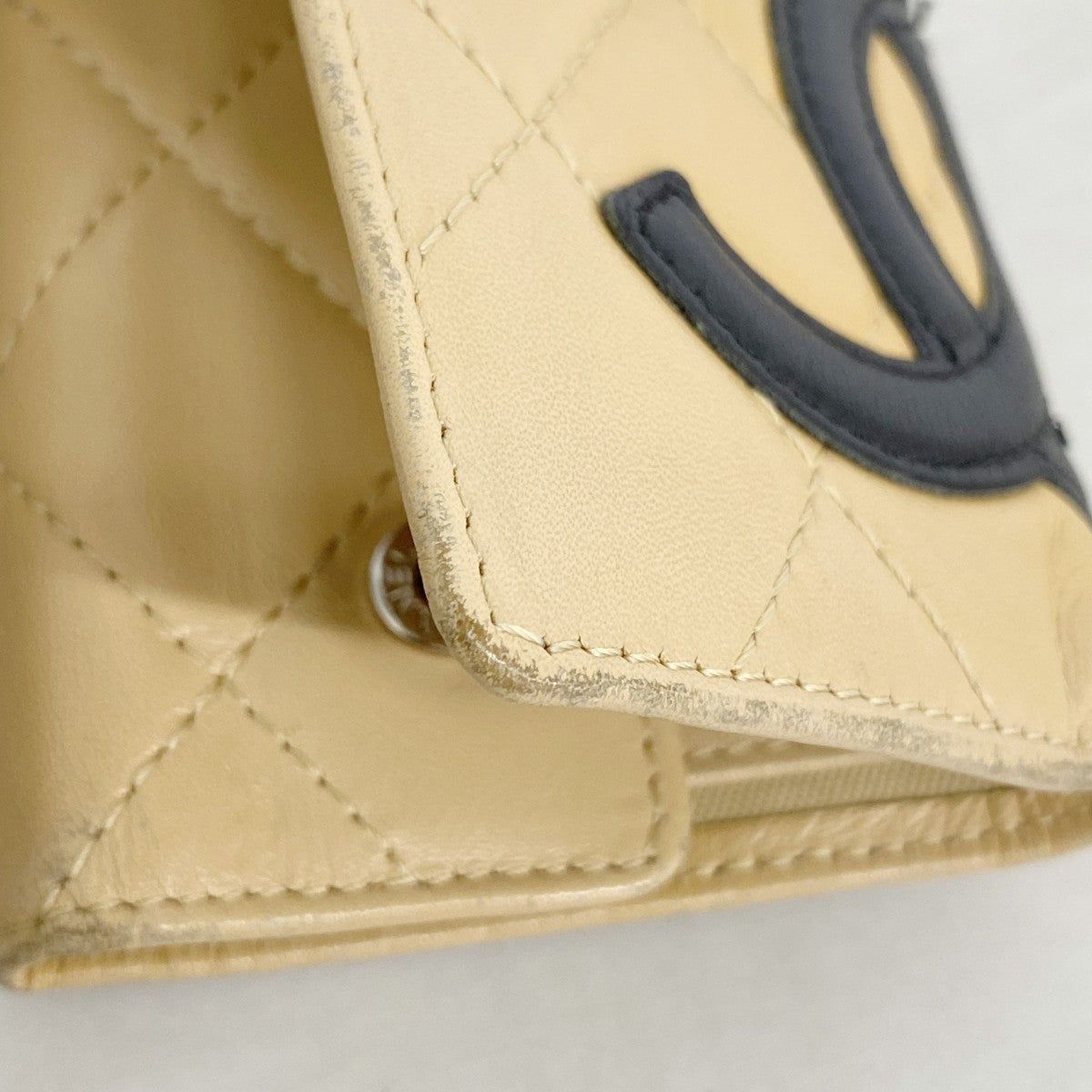 【6fd5121-k】シャネル キーケース カンボン ラムスキン ベージュ ブラック シルバー金具【中古】レディース