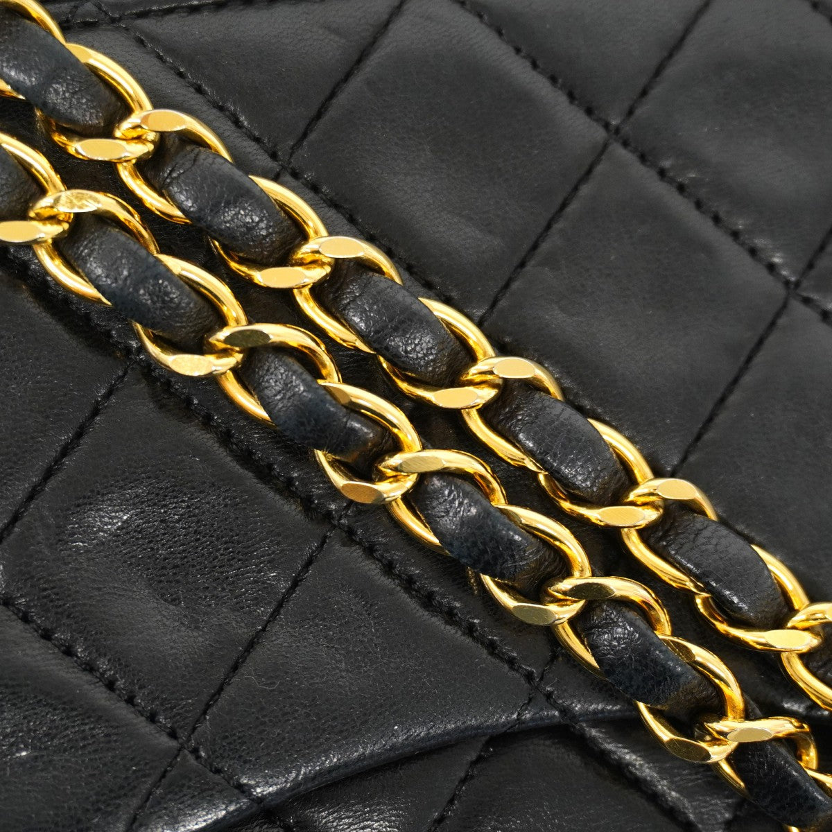 【6fd5175】シャネル ショルダーバッグ マトラッセ Wフラップ Wチェーン ラムスキン ブラック ゴールド金具【中古】レディース