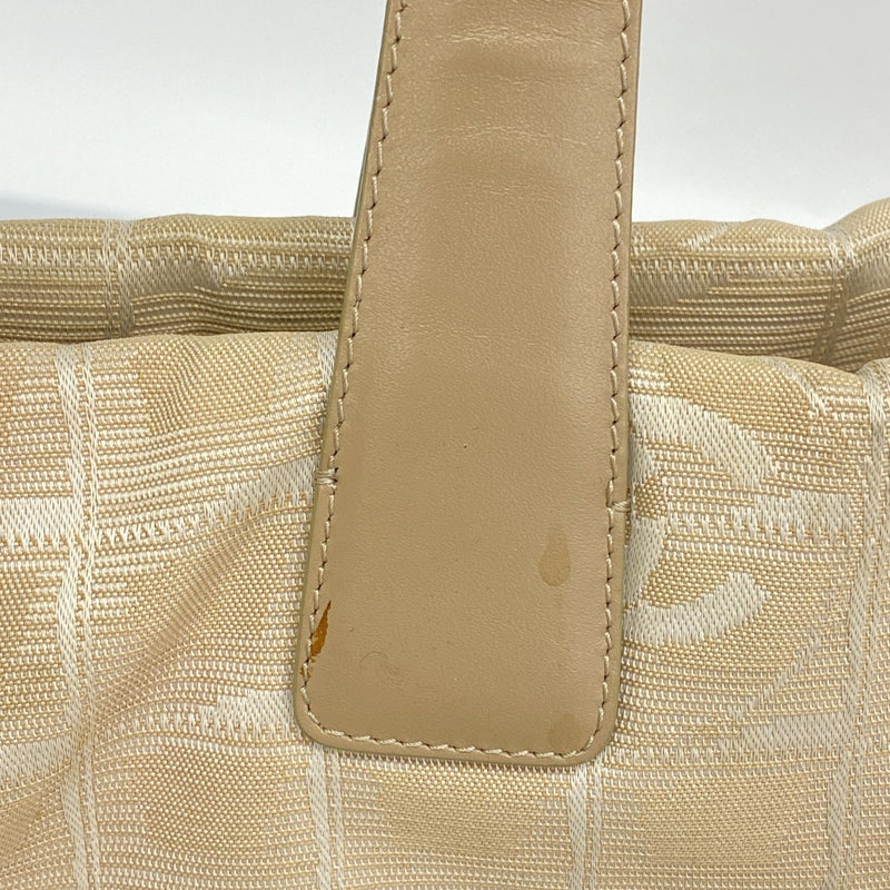 【6fd5349】シャネル トートバッグ ニュートラベル ナイロン ベージュ シャンパンゴールド金具【中古】レディース