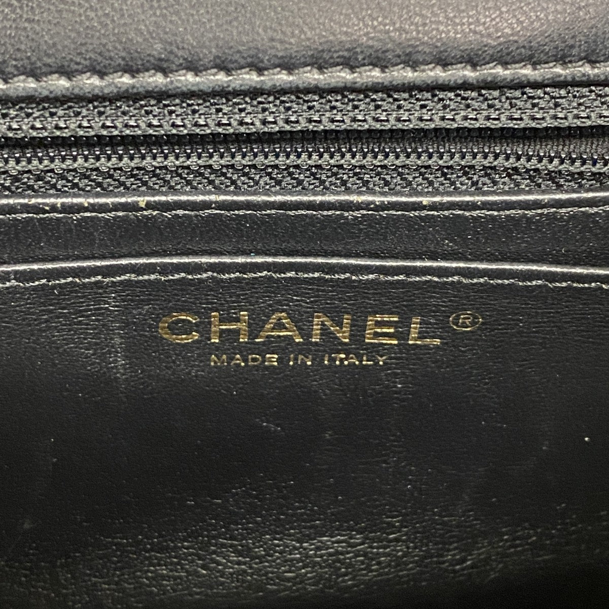 【6fd5351】シャネル ポシェット Vステッチ チェーンショルダー ラムスキン ブラック ゴールド金具【中古】レディース