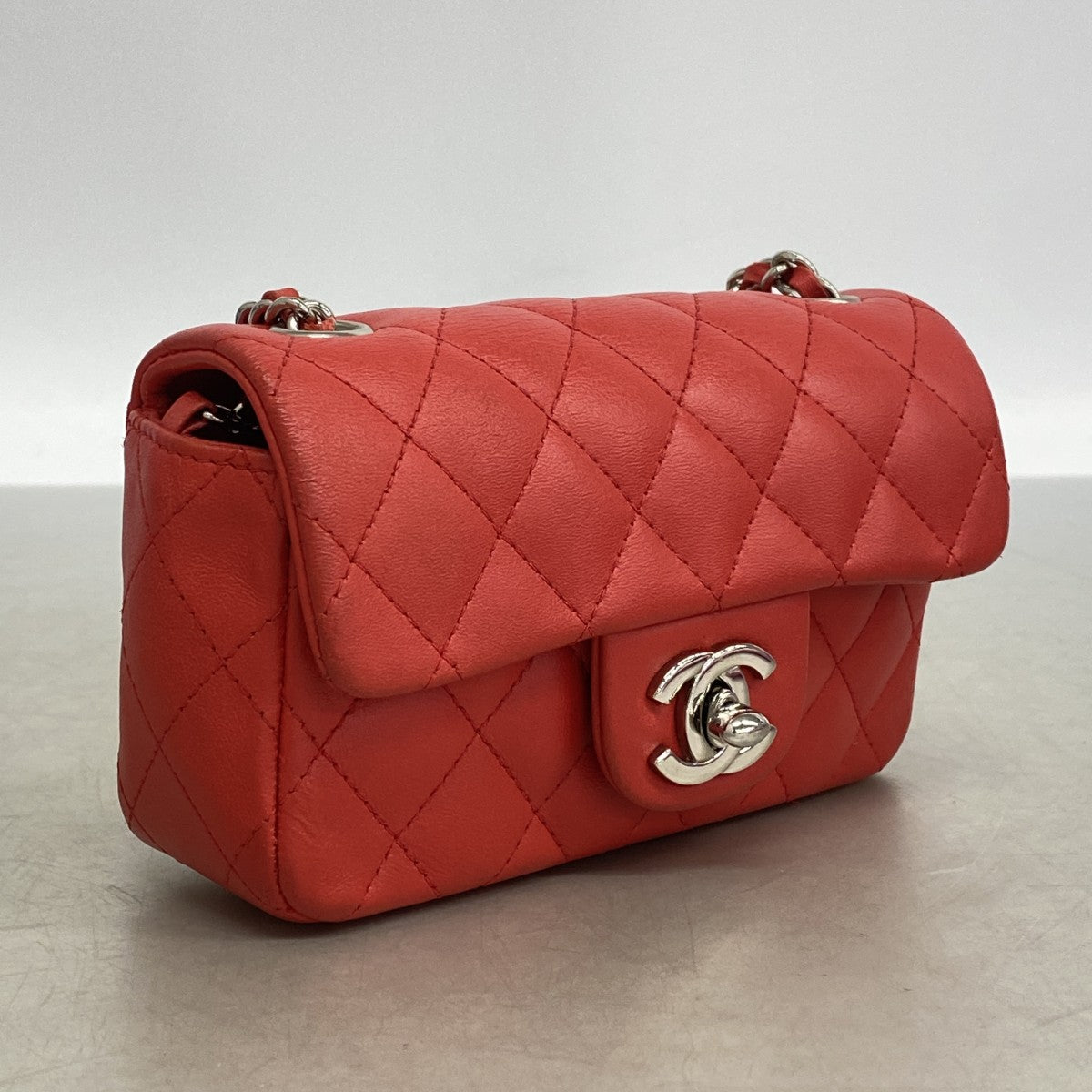 【6fd5353】シャネル ショルダーバッグ ミニマトラッセ チェーンショルダー ラムスキン レッド シルバー金具【中古】レディース