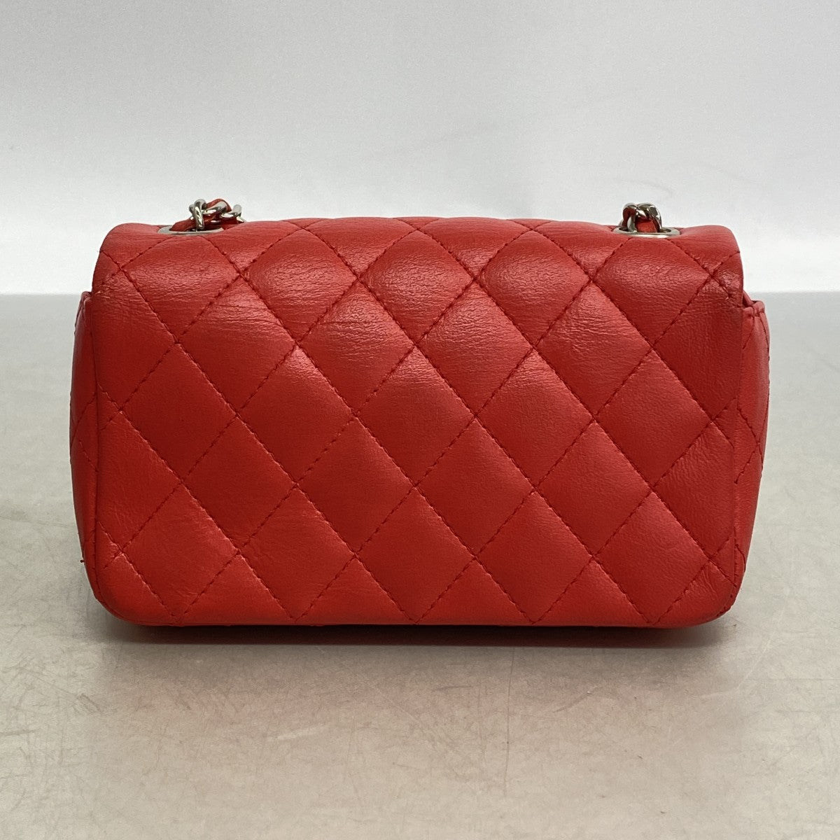 【6fd5353】シャネル ショルダーバッグ ミニマトラッセ チェーンショルダー ラムスキン レッド シルバー金具【中古】レディース