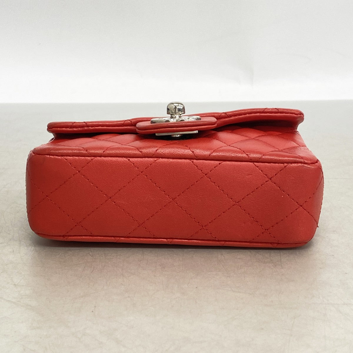 【6fd5353】シャネル ショルダーバッグ ミニマトラッセ チェーンショルダー ラムスキン レッド シルバー金具【中古】レディース