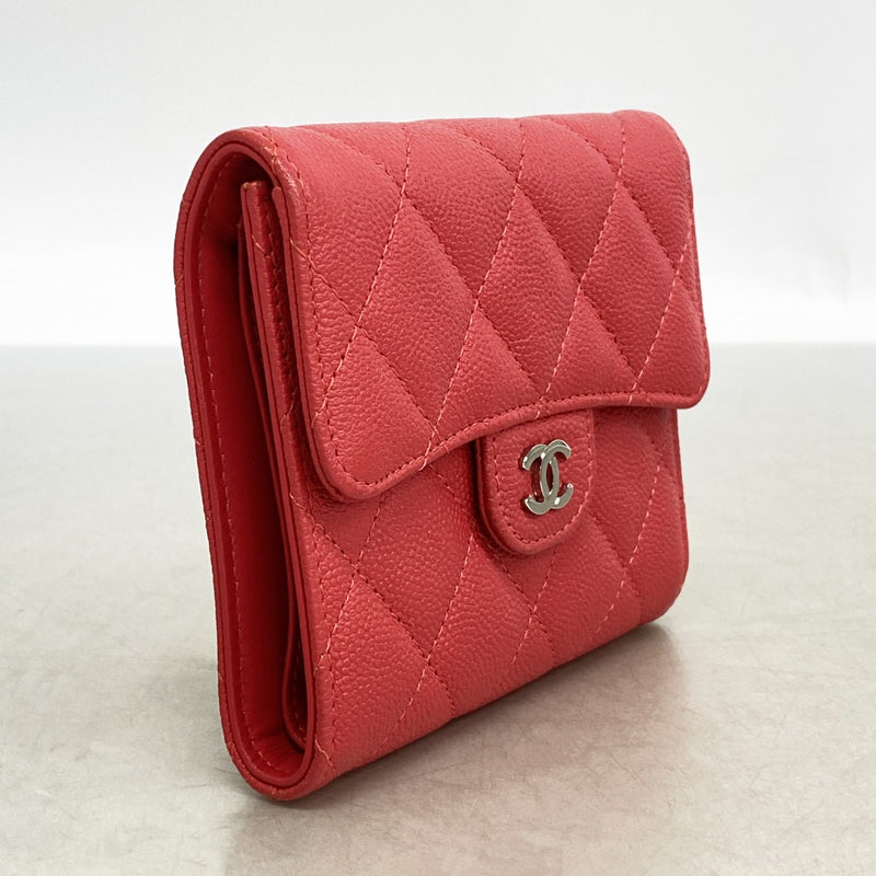 【6fd5407】シャネル 三つ折り財布 マトラッセ キャビアスキン レッド シルバー金具【中古】レディース