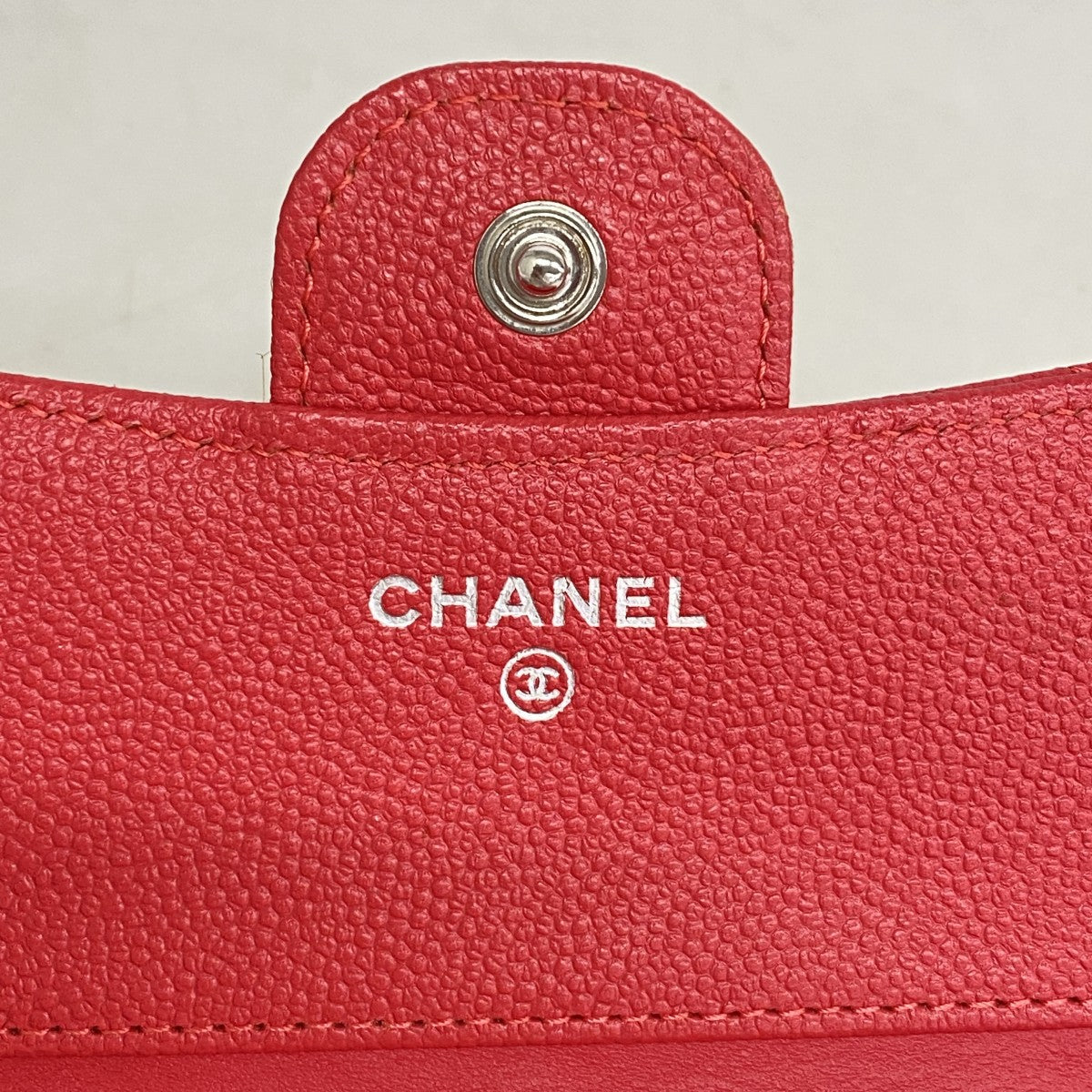 【6fd5407】シャネル 三つ折り財布 マトラッセ キャビアスキン レッド シルバー金具【中古】レディース