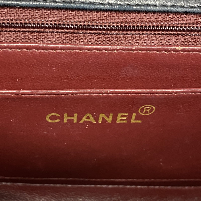 【6fd5425】シャネル ショルダーバッグ ダイアナ チェーンショルダー ラムスキン ブラック ゴールド金具【中古】レディース