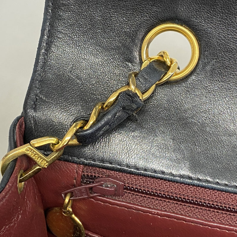 【6fd5425】シャネル ショルダーバッグ ダイアナ チェーンショルダー ラムスキン ブラック ゴールド金具【中古】レディース