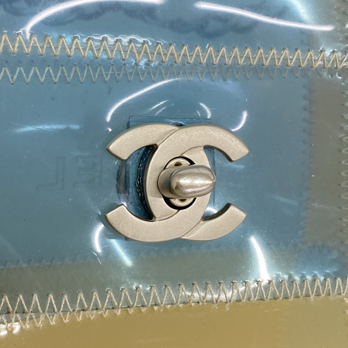 【6fd5430】シャネル ショルダーバッグ チョコバー Wチェーン ビニール ベージュ ブルー シルバー金具【中古】レディース