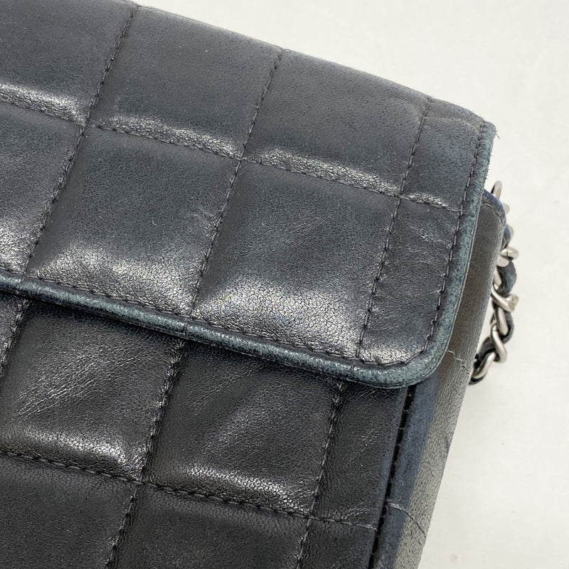 【6fd5431】シャネル ショルダーバッグ チョコバー チェーンショルダー ラムスキン ブラック シルバー金具【中古】レディース
