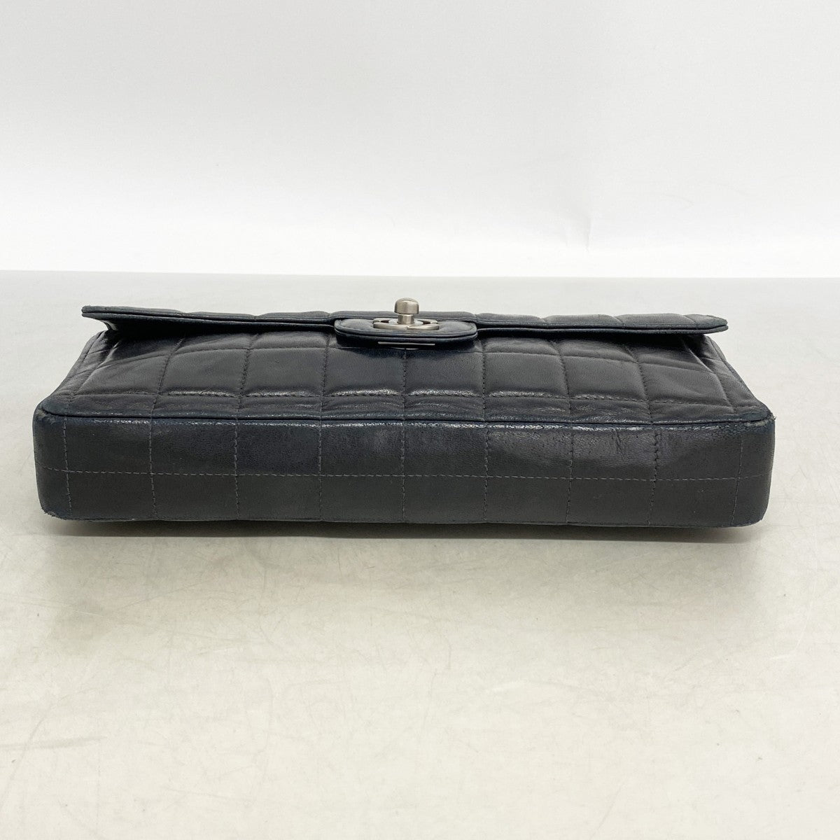 【6fd5431】シャネル ショルダーバッグ チョコバー チェーンショルダー ラムスキン ブラック シルバー金具【中古】レディース