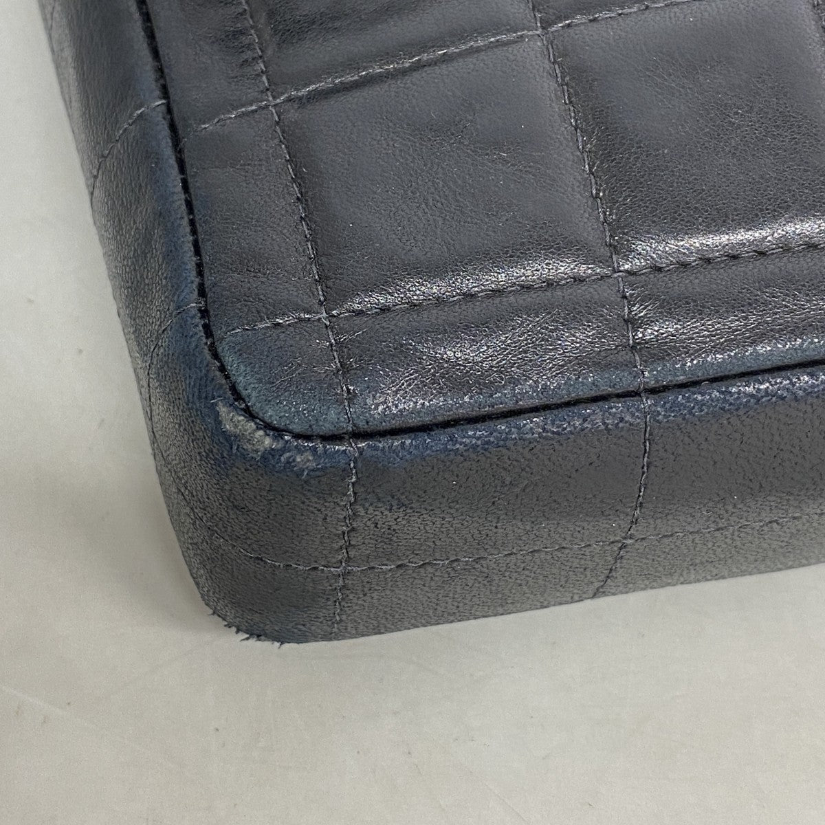 【6fd5431】シャネル ショルダーバッグ チョコバー チェーンショルダー ラムスキン ブラック シルバー金具【中古】レディース