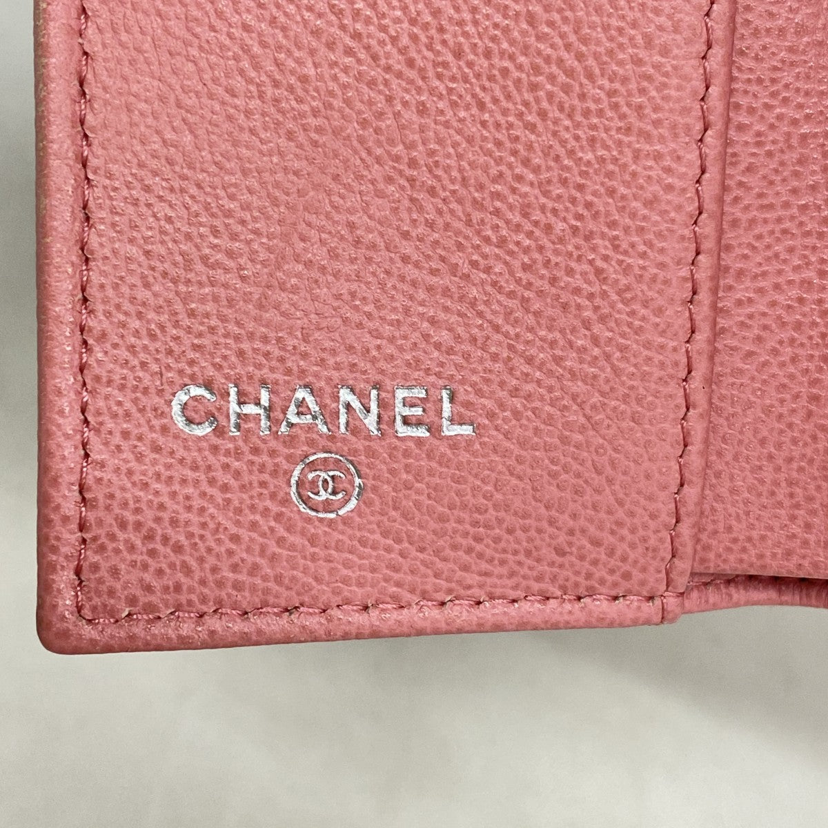 【6fd5434】シャネル 三つ折り財布 マトラッセ ハーフココ キャビアスキン ピンク シルバー金具【中古】レディース