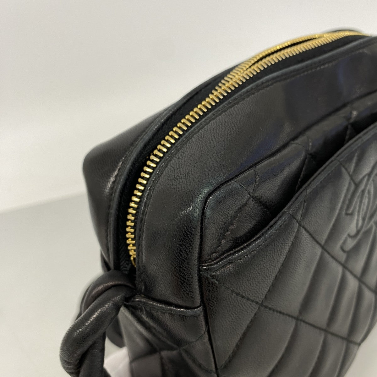 【6fd5454-k】シャネル ショルダーバッグ マトラッセ ラムスキン ブラック ゴールド金具【中古】レディース