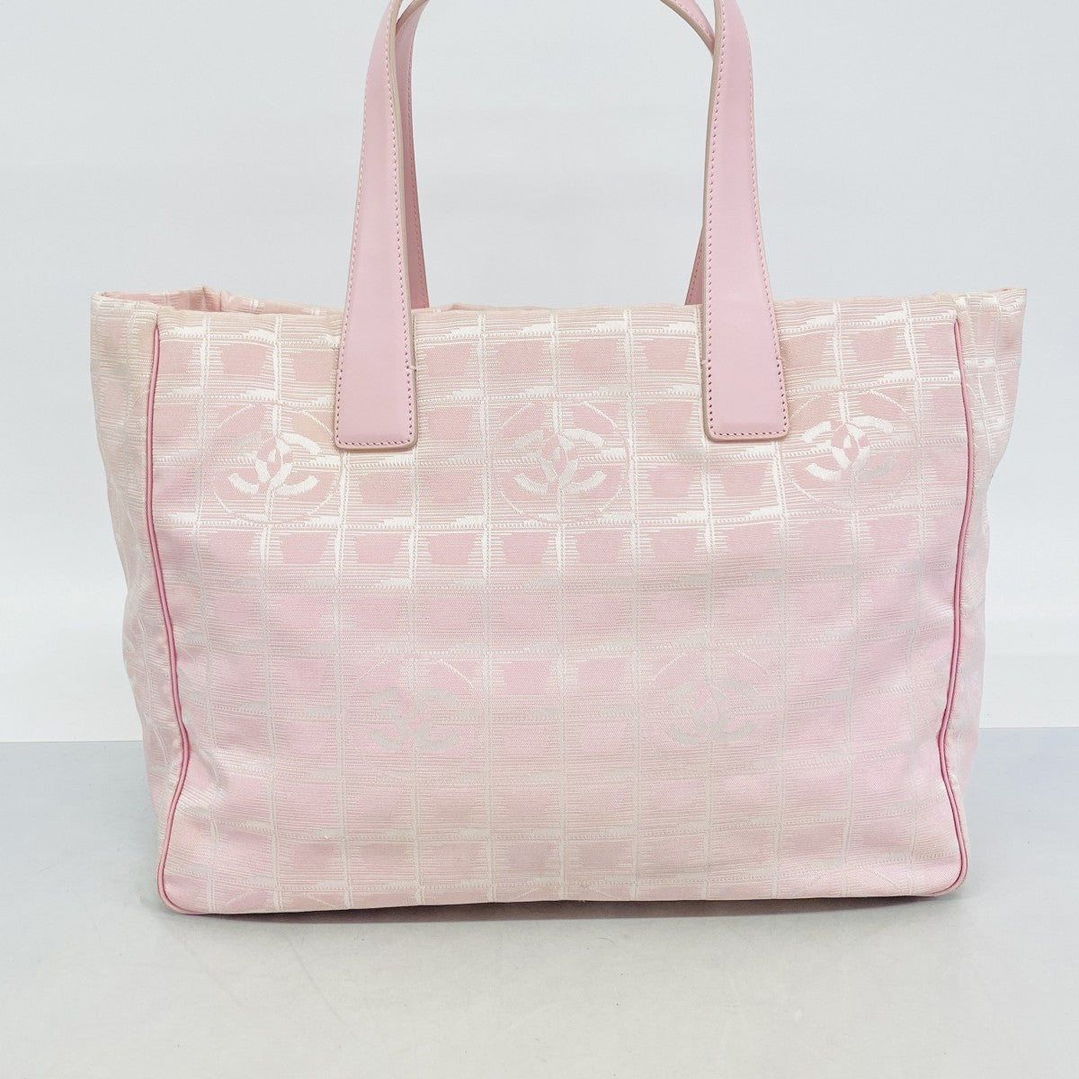 【6fd5455-k】シャネル トートバッグ ニュートラベル ナイロン ピンク シルバー ゴールド金具【中古】レディース