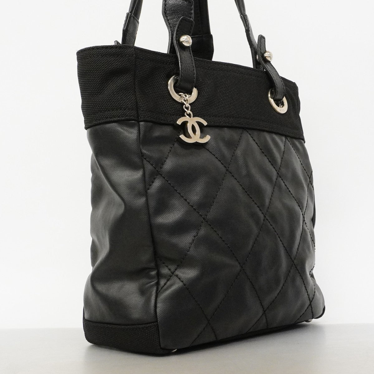 【6fd5464】シャネル トートバッグ パリビアリッツ キャンバス ブラック シルバー金具【中古】レディース
