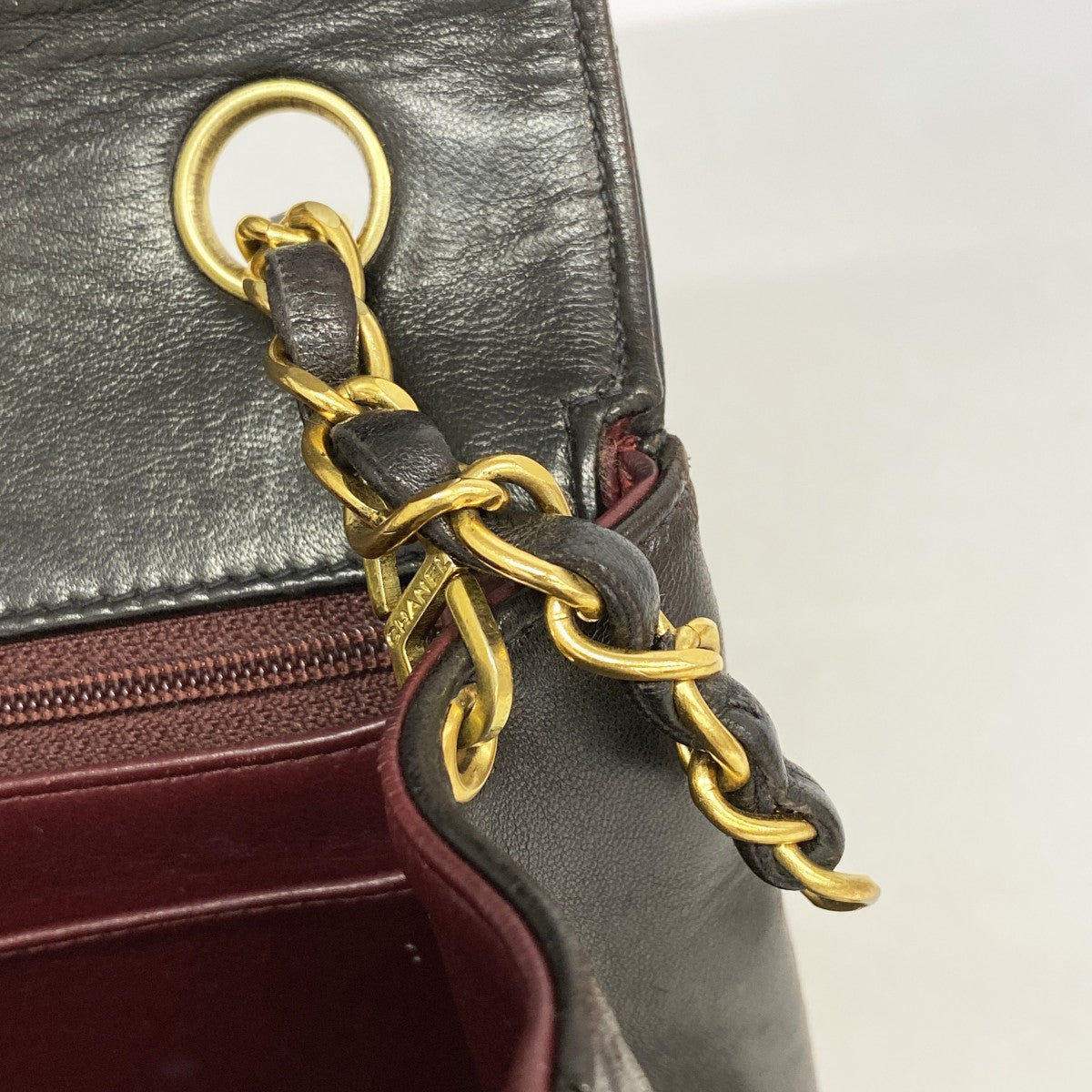 【6fd5520-k】シャネル ショルダーバッグ マトラッセ チェーンショルダー ラムスキン ブラック ゴールド金具【中古】レディース